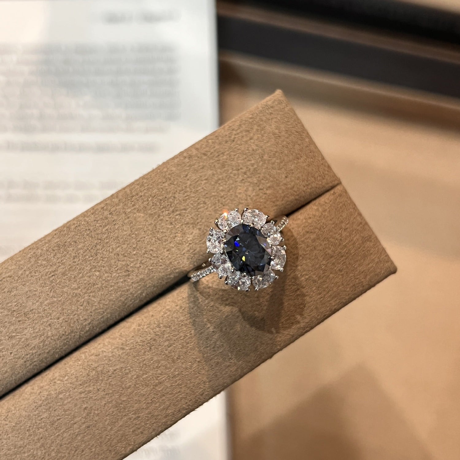 Oval Moissanite Collection - VANNICK