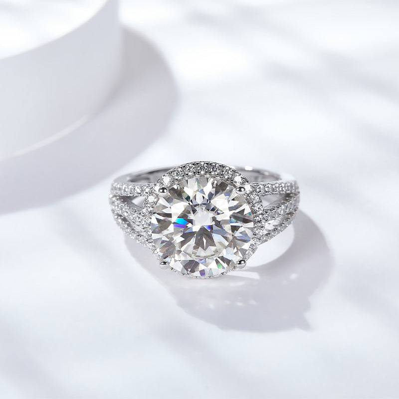 <Calista>Round Halo Moissanite Engagement Ring