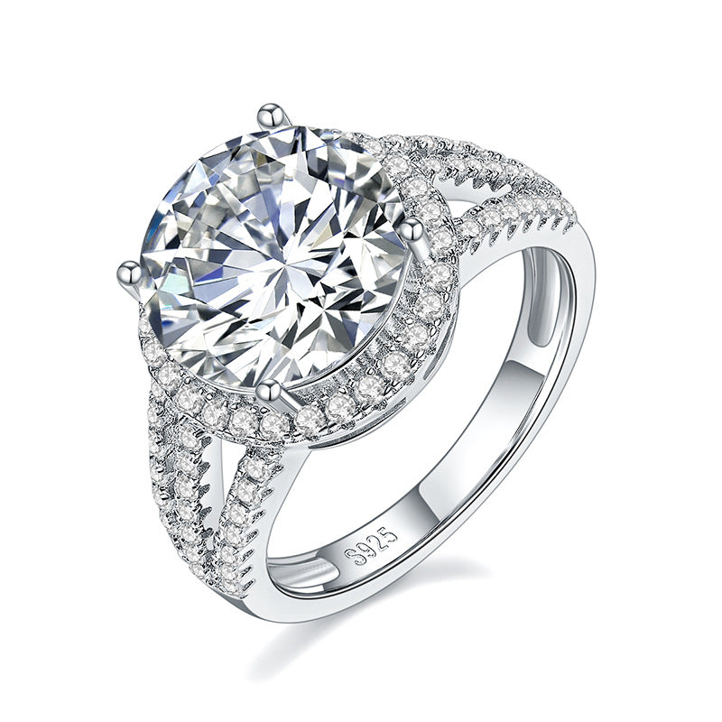 <Calista>Round Halo Moissanite Engagement Ring