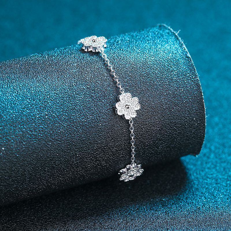 Clover Moissanite Diamond Women Bracelet