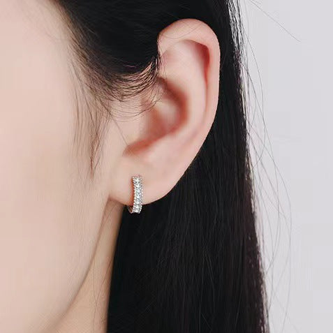 #17 10mm Moissanite Huggie Hoop Earrings – Dainty Beaded Edge