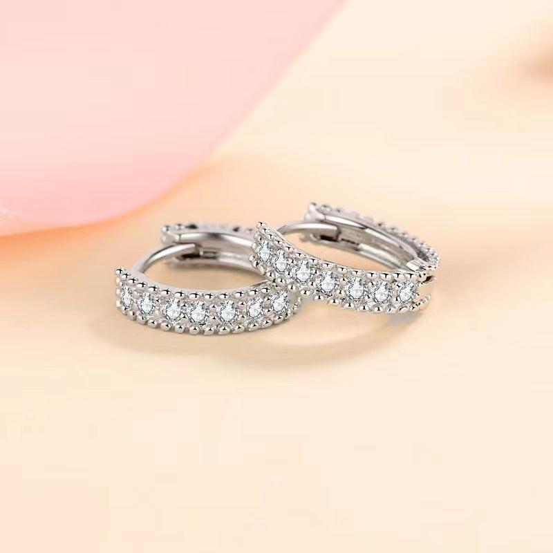 #17 10mm Moissanite Huggie Hoop Earrings – Dainty Beaded Edge
