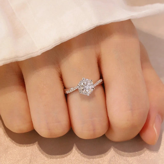 #09 Round Brilliant Cut Moissanite Twisted Halo Ring – 0.5CT/1CT/2CT Center, 925 Sterling Silver