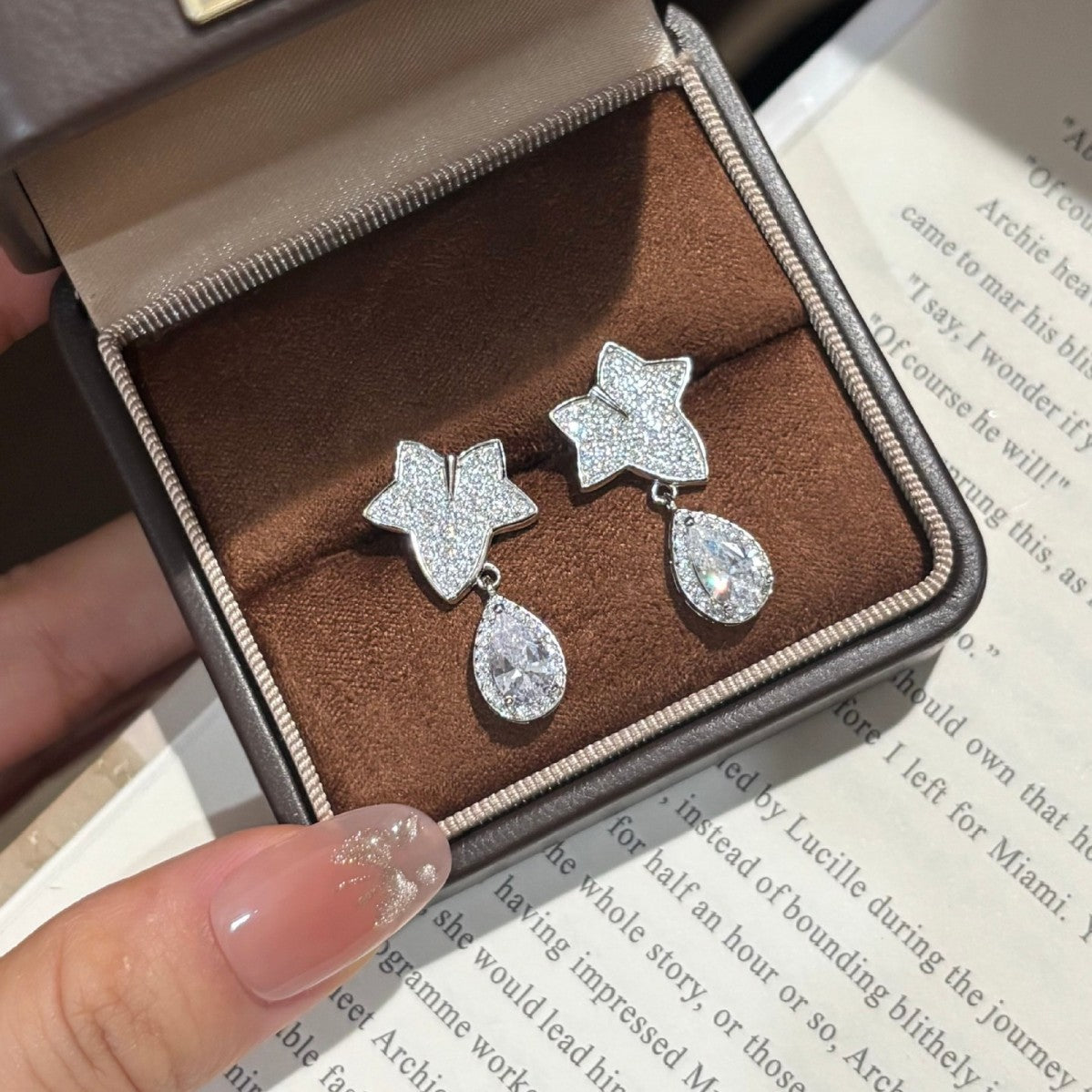 #131 VNK Luxury Star & Teardrop Moissanite Earrings | Sparkling Star Stud with Pear DropC