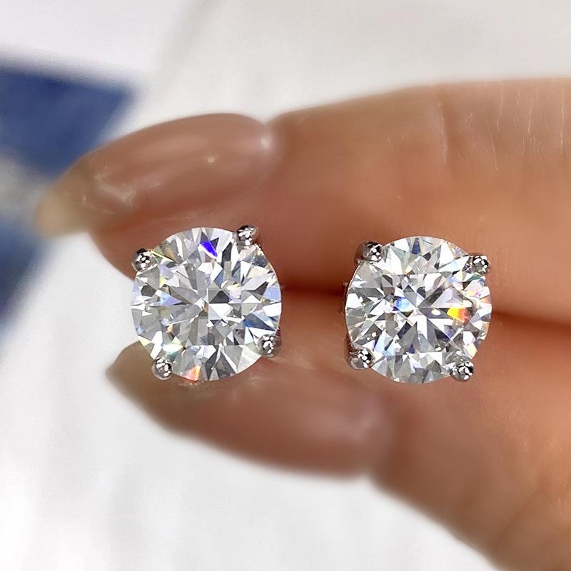 #02 Four-Prong Moissanite Stud Earrings S925 Sterling Silver