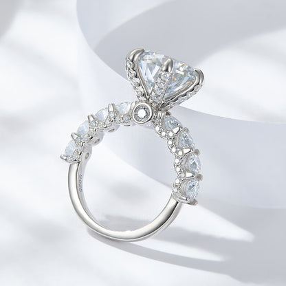 <Royal>Luxury Fireworks Moissanite Ring