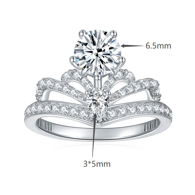 Classic 1ct Round Moissanite Crown Ring - VANNICK
