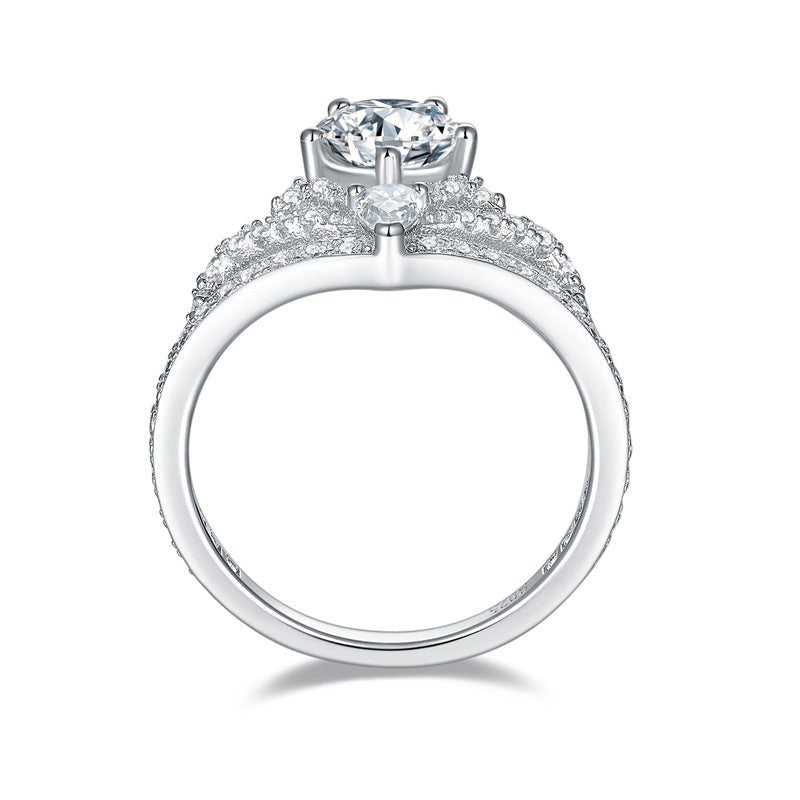 Classic 1ct Round Moissanite Crown Ring - VANNICK