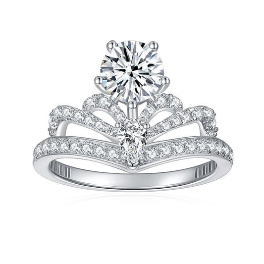 Classic 1ct Round Moissanite Crown Ring - VANNICK
