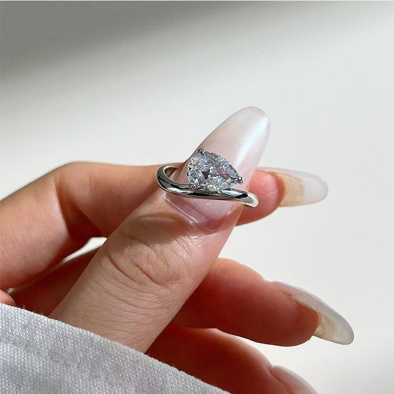 1.5ct Pear Cut Moissanite Fashion Women Ring