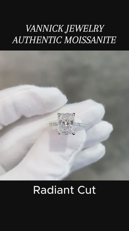 <SnowQueen>Radiant Moissanite Wedding Ring