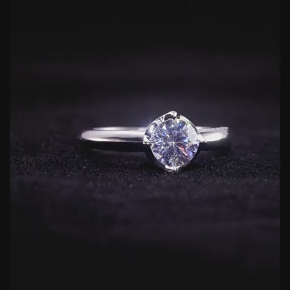 Classic Star 4-Claws Moissanite Engagement Ring